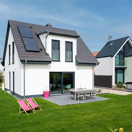 Duncan House Mit Kamin Und Garten Goehren-Lebbin